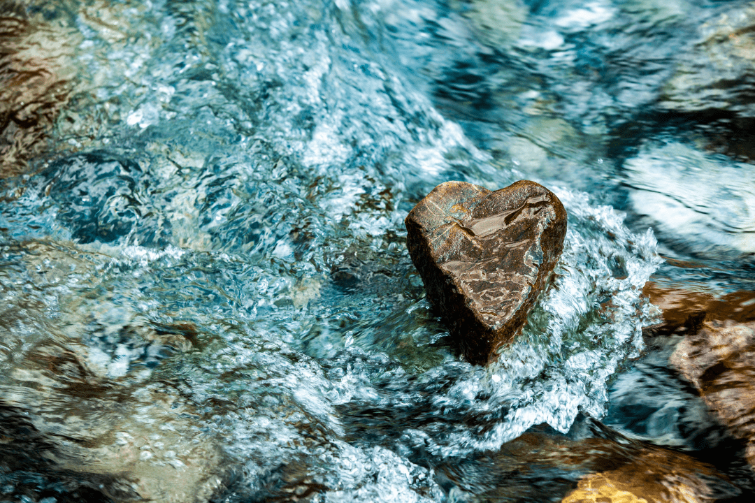 10_3_Blog_Image_Heart_Rock